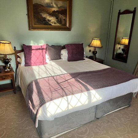 Ye Olde Bell Hotel & Spa 雷特福德 外观 照片