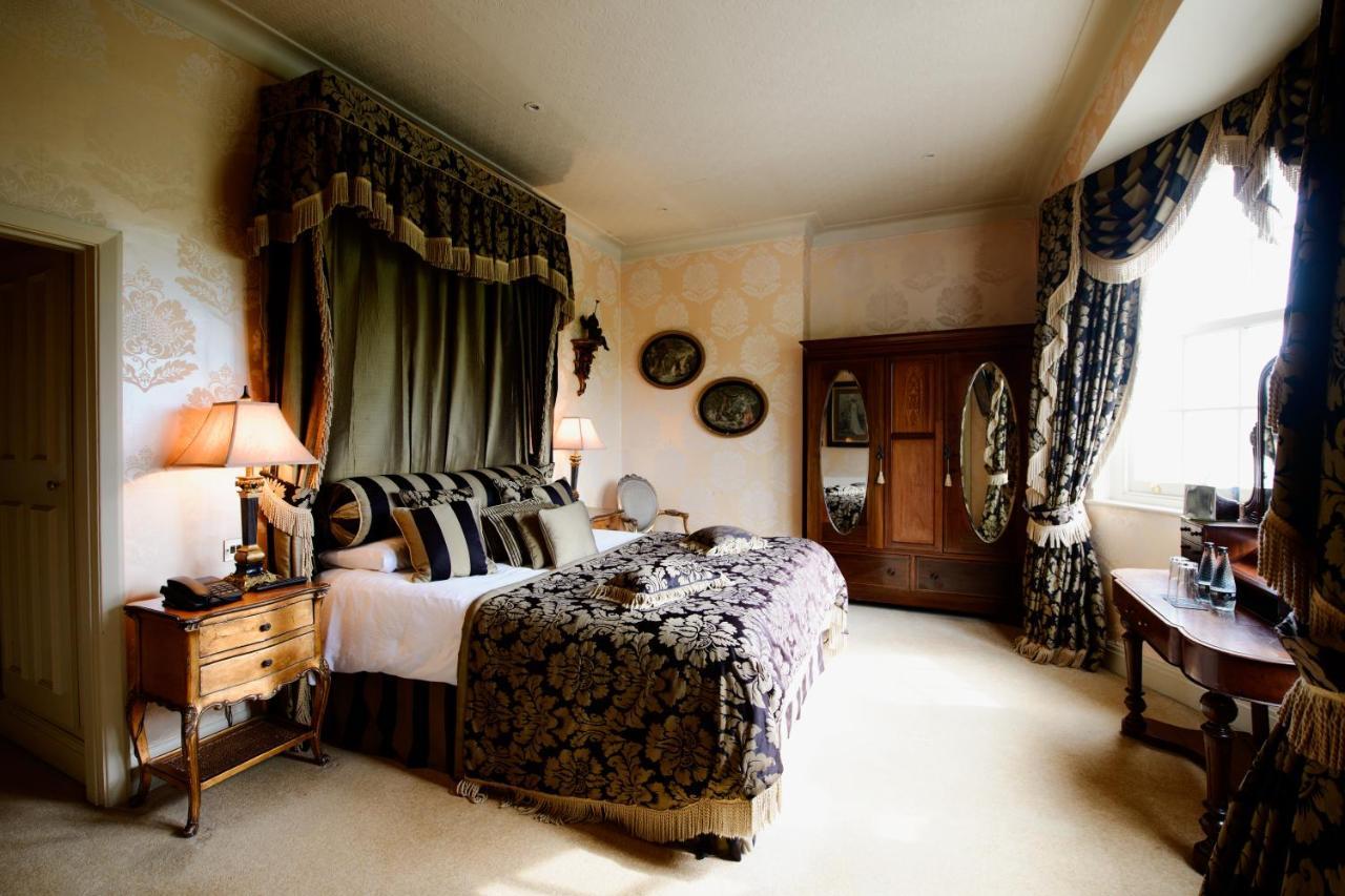 Ye Olde Bell Hotel & Spa 雷特福德 外观 照片