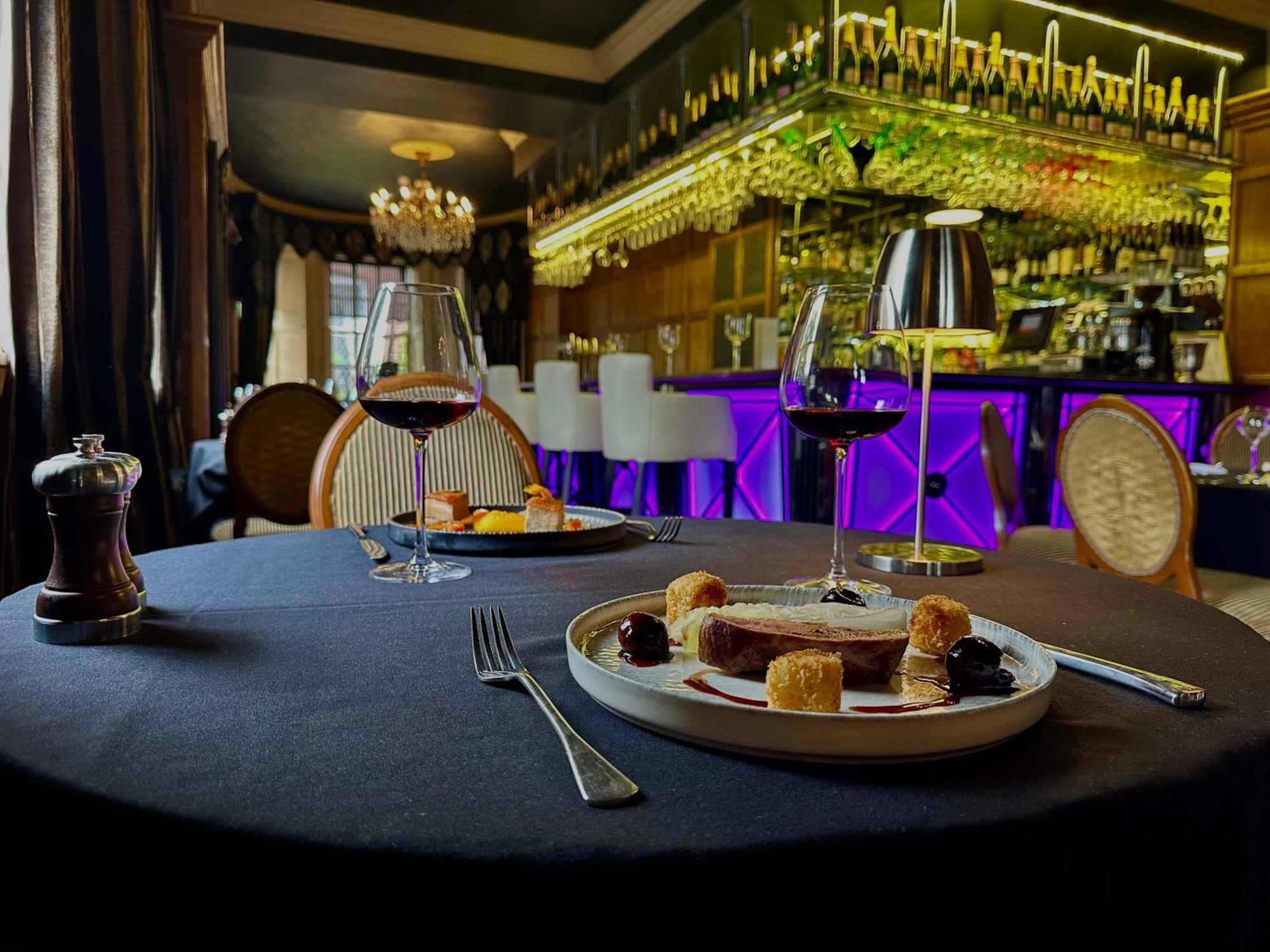 Ye Olde Bell Hotel & Spa 雷特福德 外观 照片